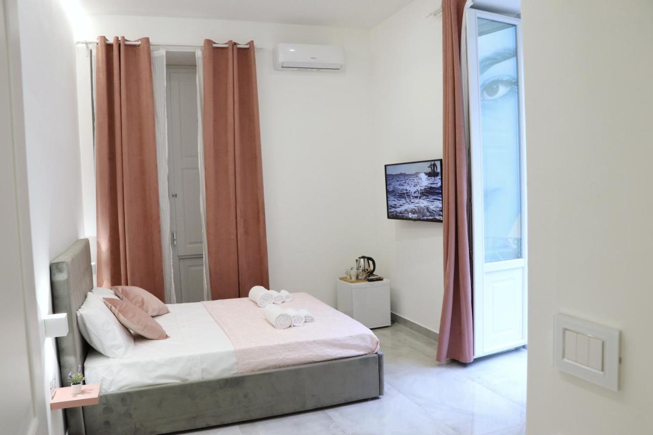 Barbaro Suite & Apartment Naples Extérieur photo